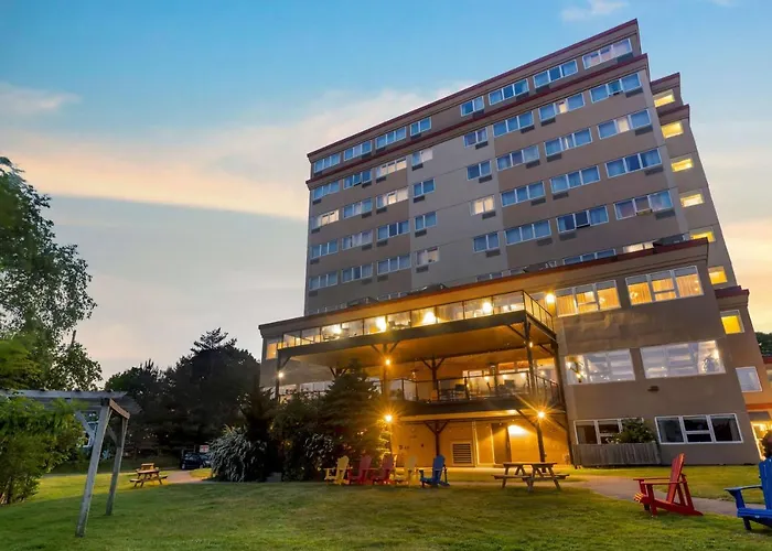 Best Western Plus Chocolate Lake Hotel - Halifax